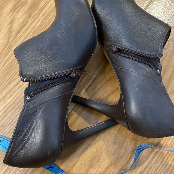 Coach New York Seneca Black High  Heeled Ankle Booties Side Zipper (Size 7.5B) - Picture 9 of 10